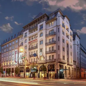 Hotel Moevenpick Centre, Budapest